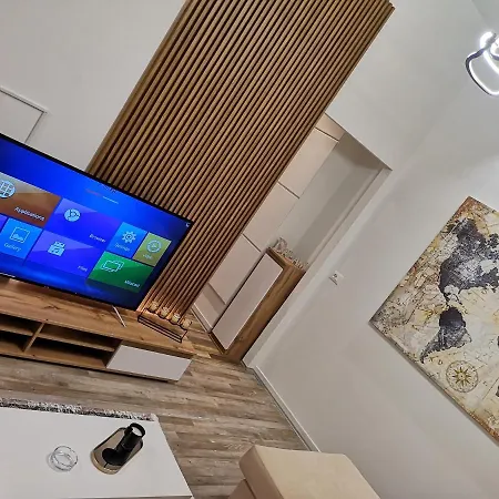 New Modern In The Center Of *